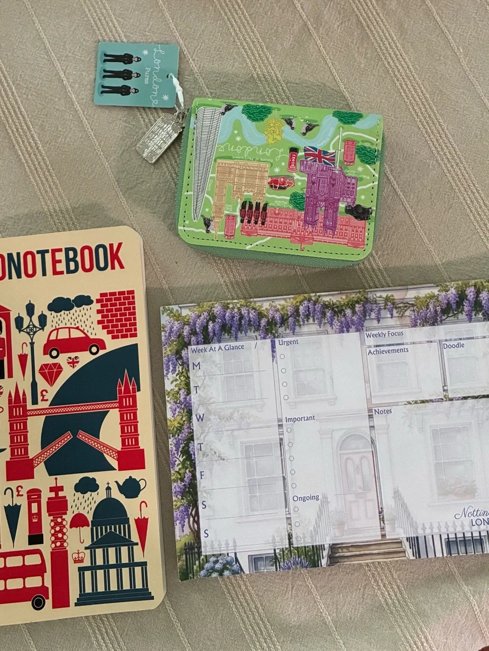 London Tourist Bundle: Zip Wallet, Journal/Notebook, Week-At-A-Glance Calendar